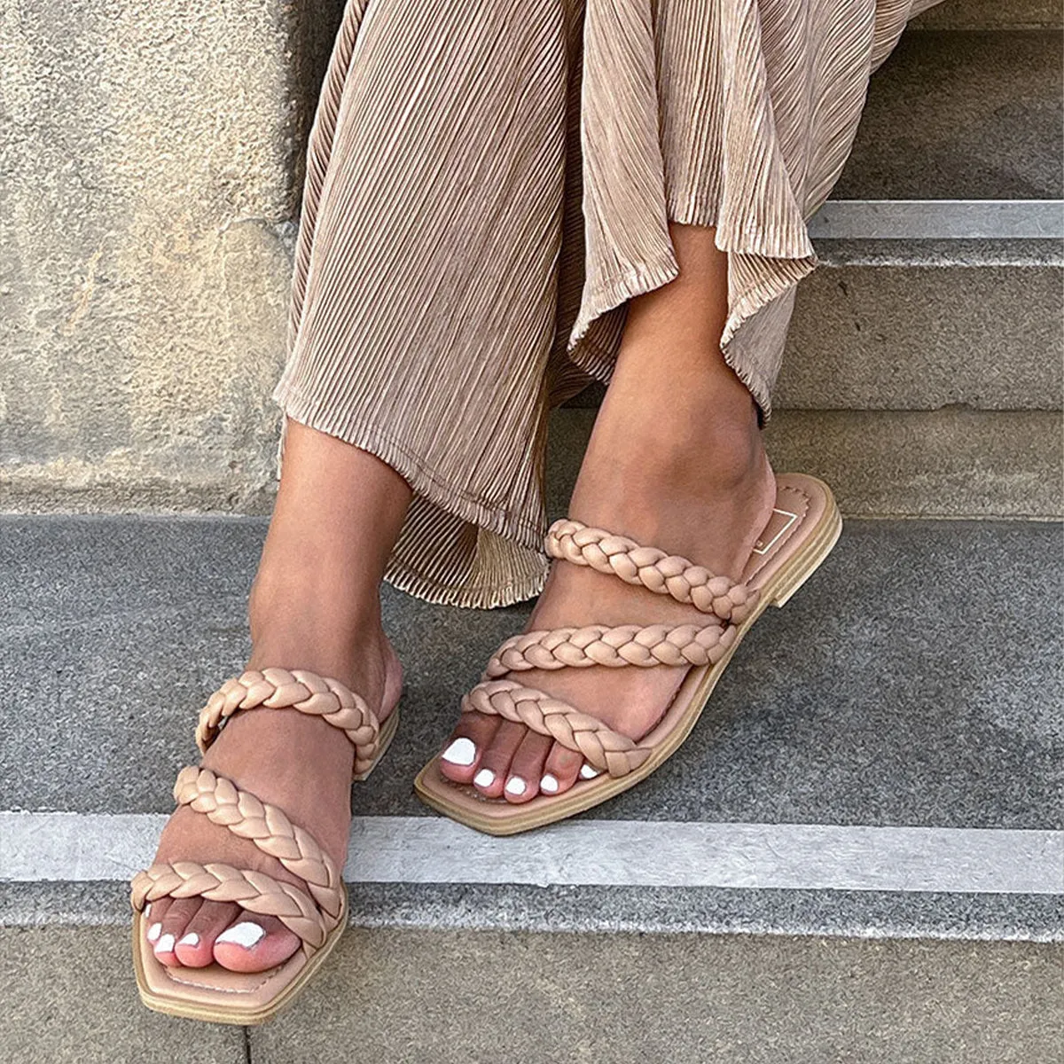 Iman Sandal